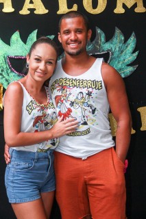 
<a style='margin-left: 5px;' class='btn btn-xs btn-social btn-facebook' href='https://www.facebook.com/sharer/sharer.php?u=https://galeramix.s01.web.getmuller.com.br/imagem/a1/800-800-90/conteudo/site_galerias/1/img1300.jpg' rel='popup' data-width='500' data-height='400'><i class='fa fa-facebook'></i>Compartilhar <span class='hidden-xs'>no Facebook</span>
</a> 
<a class='btn btn-default btn-xs' target='_blank' href='imagem/a1/800-800-90/conteudo/site_galerias/1/img1300.jpg'>
<span class='glyphicon glyphicon-cloud-download'></span> Salvar
</a>
