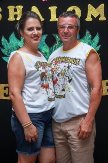 
<a style='margin-left: 5px;' class='btn btn-xs btn-social btn-facebook' href='https://www.facebook.com/sharer/sharer.php?u=https://galeramix.s01.web.getmuller.com.br/imagem/a1/800-800-90/conteudo/site_galerias/1/img1306.jpg' rel='popup' data-width='500' data-height='400'><i class='fa fa-facebook'></i>Compartilhar <span class='hidden-xs'>no Facebook</span>
</a> 
<a class='btn btn-default btn-xs' target='_blank' href='imagem/a1/800-800-90/conteudo/site_galerias/1/img1306.jpg'>
<span class='glyphicon glyphicon-cloud-download'></span> Salvar
</a>
