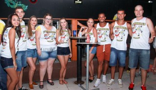 
<a style='margin-left: 5px;' class='btn btn-xs btn-social btn-facebook' href='https://www.facebook.com/sharer/sharer.php?u=https://galeramix.s01.web.getmuller.com.br/imagem/a1/800-800-90/conteudo/site_galerias/1/img1350.jpg' rel='popup' data-width='500' data-height='400'><i class='fa fa-facebook'></i>Compartilhar <span class='hidden-xs'>no Facebook</span>
</a> 
<a class='btn btn-default btn-xs' target='_blank' href='imagem/a1/800-800-90/conteudo/site_galerias/1/img1350.jpg'>
<span class='glyphicon glyphicon-cloud-download'></span> Salvar
</a>
