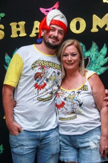 
<a style='margin-left: 5px;' class='btn btn-xs btn-social btn-facebook' href='https://www.facebook.com/sharer/sharer.php?u=https://galeramix.s01.web.getmuller.com.br/imagem/a1/800-800-90/conteudo/site_galerias/1/img1365.jpg' rel='popup' data-width='500' data-height='400'><i class='fa fa-facebook'></i>Compartilhar <span class='hidden-xs'>no Facebook</span>
</a> 
<a class='btn btn-default btn-xs' target='_blank' href='imagem/a1/800-800-90/conteudo/site_galerias/1/img1365.jpg'>
<span class='glyphicon glyphicon-cloud-download'></span> Salvar
</a>
