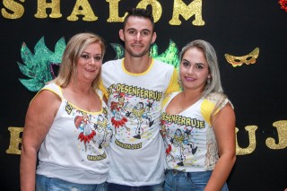 
<a style='margin-left: 5px;' class='btn btn-xs btn-social btn-facebook' href='https://www.facebook.com/sharer/sharer.php?u=https://galeramix.s01.web.getmuller.com.br/imagem/a1/800-800-90/conteudo/site_galerias/1/img1369.jpg' rel='popup' data-width='500' data-height='400'><i class='fa fa-facebook'></i>Compartilhar <span class='hidden-xs'>no Facebook</span>
</a> 
<a class='btn btn-default btn-xs' target='_blank' href='imagem/a1/800-800-90/conteudo/site_galerias/1/img1369.jpg'>
<span class='glyphicon glyphicon-cloud-download'></span> Salvar
</a>
