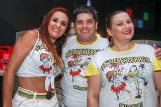 
<a style='margin-left: 5px;' class='btn btn-xs btn-social btn-facebook' href='https://www.facebook.com/sharer/sharer.php?u=https://galeramix.s01.web.getmuller.com.br/imagem/a1/800-800-90/conteudo/site_galerias/1/img1390.jpg' rel='popup' data-width='500' data-height='400'><i class='fa fa-facebook'></i>Compartilhar <span class='hidden-xs'>no Facebook</span>
</a> 
<a class='btn btn-default btn-xs' target='_blank' href='imagem/a1/800-800-90/conteudo/site_galerias/1/img1390.jpg'>
<span class='glyphicon glyphicon-cloud-download'></span> Salvar
</a>
