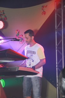 
<a style='margin-left: 5px;' class='btn btn-xs btn-social btn-facebook' href='https://www.facebook.com/sharer/sharer.php?u=https://galeramix.s01.web.getmuller.com.br/imagem/a1/800-800-90/conteudo/site_galerias/1/img1398.jpg' rel='popup' data-width='500' data-height='400'><i class='fa fa-facebook'></i>Compartilhar <span class='hidden-xs'>no Facebook</span>
</a> 
<a class='btn btn-default btn-xs' target='_blank' href='imagem/a1/800-800-90/conteudo/site_galerias/1/img1398.jpg'>
<span class='glyphicon glyphicon-cloud-download'></span> Salvar
</a>
