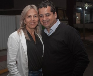 
    <a style='margin-left: 5px;' class='btn btn-xs btn-social btn-facebook' href='https://www.facebook.com/sharer/sharer.php?u=https://galeramix.s01.web.getmuller.com.br/imagem/a104/800-800-90/conteudo/site_galerias/104/festa-do-divino-espirito-santo-tijucas-galeramix-16.jpg' rel='popup' data-width='500' data-height='400'><i class='fa fa-facebook'></i>Compartilhar <span class='hidden-xs'>no Facebook</span>
</a> 
<a class='btn btn-default btn-xs' target='_blank' href='imagem/a104/800-800-90/conteudo/site_galerias/104/festa-do-divino-espirito-santo-tijucas-galeramix-16.jpg'>
    <span class='glyphicon glyphicon-cloud-download'></span> Salvar
</a>
