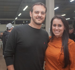 
<a style='margin-left: 5px;' class='btn btn-xs btn-social btn-facebook' href='https://www.facebook.com/sharer/sharer.php?u=https://galeramix.s01.web.getmuller.com.br/imagem/a104/800-800-90/conteudo/site_galerias/104/festa-do-divino-espirito-santo-tijucas-galeramix-2.jpg' rel='popup' data-width='500' data-height='400'><i class='fa fa-facebook'></i>Compartilhar <span class='hidden-xs'>no Facebook</span>
</a> 
<a class='btn btn-default btn-xs' target='_blank' href='imagem/a104/800-800-90/conteudo/site_galerias/104/festa-do-divino-espirito-santo-tijucas-galeramix-2.jpg'>
<span class='glyphicon glyphicon-cloud-download'></span> Salvar
</a>
