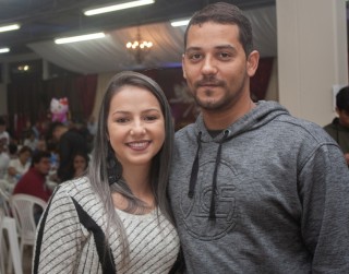 
<a style='margin-left: 5px;' class='btn btn-xs btn-social btn-facebook' href='https://www.facebook.com/sharer/sharer.php?u=https://galeramix.s01.web.getmuller.com.br/imagem/a104/800-800-90/conteudo/site_galerias/104/festa-do-divino-espirito-santo-tijucas-galeramix-3.jpg' rel='popup' data-width='500' data-height='400'><i class='fa fa-facebook'></i>Compartilhar <span class='hidden-xs'>no Facebook</span>
</a> 
<a class='btn btn-default btn-xs' target='_blank' href='imagem/a104/800-800-90/conteudo/site_galerias/104/festa-do-divino-espirito-santo-tijucas-galeramix-3.jpg'>
<span class='glyphicon glyphicon-cloud-download'></span> Salvar
</a>
