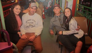 
<a style='margin-left: 5px;' class='btn btn-xs btn-social btn-facebook' href='https://www.facebook.com/sharer/sharer.php?u=https://galeramix.s01.web.getmuller.com.br/imagem/a104/800-800-90/conteudo/site_galerias/104/festa-do-divino-espirito-santo-tijucas-galeramix-47.jpg' rel='popup' data-width='500' data-height='400'><i class='fa fa-facebook'></i>Compartilhar <span class='hidden-xs'>no Facebook</span>
</a> 
<a class='btn btn-default btn-xs' target='_blank' href='imagem/a104/800-800-90/conteudo/site_galerias/104/festa-do-divino-espirito-santo-tijucas-galeramix-47.jpg'>
<span class='glyphicon glyphicon-cloud-download'></span> Salvar
</a>
