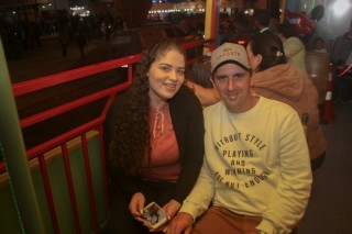 
<a style='margin-left: 5px;' class='btn btn-xs btn-social btn-facebook' href='https://www.facebook.com/sharer/sharer.php?u=https://galeramix.s01.web.getmuller.com.br/imagem/a104/800-800-90/conteudo/site_galerias/104/festa-do-divino-espirito-santo-tijucas-galeramix-48.jpg' rel='popup' data-width='500' data-height='400'><i class='fa fa-facebook'></i>Compartilhar <span class='hidden-xs'>no Facebook</span>
</a> 
<a class='btn btn-default btn-xs' target='_blank' href='imagem/a104/800-800-90/conteudo/site_galerias/104/festa-do-divino-espirito-santo-tijucas-galeramix-48.jpg'>
<span class='glyphicon glyphicon-cloud-download'></span> Salvar
</a>
