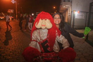 
<a style='margin-left: 5px;' class='btn btn-xs btn-social btn-facebook' href='https://www.facebook.com/sharer/sharer.php?u=https://galeramix.s01.web.getmuller.com.br/imagem/a104/800-800-90/conteudo/site_galerias/104/festa-do-divino-espirito-santo-tijucas-galeramix-56.jpg' rel='popup' data-width='500' data-height='400'><i class='fa fa-facebook'></i>Compartilhar <span class='hidden-xs'>no Facebook</span>
</a> 
<a class='btn btn-default btn-xs' target='_blank' href='imagem/a104/800-800-90/conteudo/site_galerias/104/festa-do-divino-espirito-santo-tijucas-galeramix-56.jpg'>
<span class='glyphicon glyphicon-cloud-download'></span> Salvar
</a>
