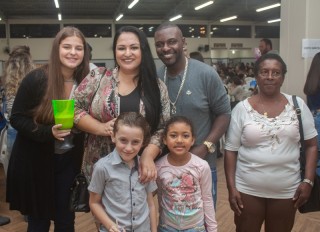 
<a style='margin-left: 5px;' class='btn btn-xs btn-social btn-facebook' href='https://www.facebook.com/sharer/sharer.php?u=https://galeramix.s01.web.getmuller.com.br/imagem/a104/800-800-90/conteudo/site_galerias/104/festa-do-divino-espirito-santo-tijucas-galeramix-6.jpg' rel='popup' data-width='500' data-height='400'><i class='fa fa-facebook'></i>Compartilhar <span class='hidden-xs'>no Facebook</span>
</a> 
<a class='btn btn-default btn-xs' target='_blank' href='imagem/a104/800-800-90/conteudo/site_galerias/104/festa-do-divino-espirito-santo-tijucas-galeramix-6.jpg'>
<span class='glyphicon glyphicon-cloud-download'></span> Salvar
</a>
