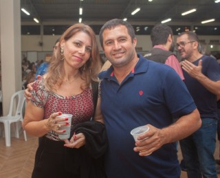 
<a style='margin-left: 5px;' class='btn btn-xs btn-social btn-facebook' href='https://www.facebook.com/sharer/sharer.php?u=https://galeramix.s01.web.getmuller.com.br/imagem/a104/800-800-90/conteudo/site_galerias/104/festa-do-divino-espirito-santo-tijucas-galeramix-60.jpg' rel='popup' data-width='500' data-height='400'><i class='fa fa-facebook'></i>Compartilhar <span class='hidden-xs'>no Facebook</span>
</a> 
<a class='btn btn-default btn-xs' target='_blank' href='imagem/a104/800-800-90/conteudo/site_galerias/104/festa-do-divino-espirito-santo-tijucas-galeramix-60.jpg'>
<span class='glyphicon glyphicon-cloud-download'></span> Salvar
</a>
