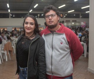 
<a style='margin-left: 5px;' class='btn btn-xs btn-social btn-facebook' href='https://www.facebook.com/sharer/sharer.php?u=https://galeramix.s01.web.getmuller.com.br/imagem/a104/800-800-90/conteudo/site_galerias/104/festa-do-divino-espirito-santo-tijucas-galeramix-65.jpg' rel='popup' data-width='500' data-height='400'><i class='fa fa-facebook'></i>Compartilhar <span class='hidden-xs'>no Facebook</span>
</a> 
<a class='btn btn-default btn-xs' target='_blank' href='imagem/a104/800-800-90/conteudo/site_galerias/104/festa-do-divino-espirito-santo-tijucas-galeramix-65.jpg'>
<span class='glyphicon glyphicon-cloud-download'></span> Salvar
</a>
