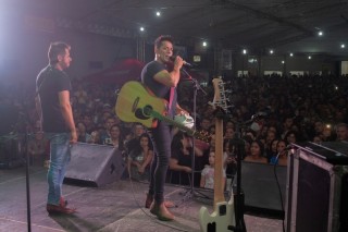 
                                    <a style='margin-left: 5px;' class='btn btn-xs btn-social btn-facebook' href='https://www.facebook.com/sharer/sharer.php?u=https://galeramix.s01.web.getmuller.com.br/imagem/a106/800-800-90/conteudo/site_galerias/106/01img4436.jpg' rel='popup' data-width='500' data-height='400'><i class='fa fa-facebook'></i>Compartilhar <span class='hidden-xs'>no Facebook</span>
                                </a> 
                                <a class='btn btn-default btn-xs' target='_blank' href='imagem/a106/800-800-90/conteudo/site_galerias/106/01img4436.jpg'>
                                    <span class='glyphicon glyphicon-cloud-download'></span> Salvar
                                </a>
                                