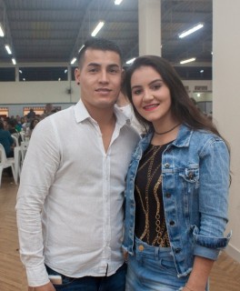 
<a style='margin-left: 5px;' class='btn btn-xs btn-social btn-facebook' href='https://www.facebook.com/sharer/sharer.php?u=https://galeramix.s01.web.getmuller.com.br/imagem/a106/800-800-90/conteudo/site_galerias/106/img4406.jpg' rel='popup' data-width='500' data-height='400'><i class='fa fa-facebook'></i>Compartilhar <span class='hidden-xs'>no Facebook</span>
</a> 
<a class='btn btn-default btn-xs' target='_blank' href='imagem/a106/800-800-90/conteudo/site_galerias/106/img4406.jpg'>
<span class='glyphicon glyphicon-cloud-download'></span> Salvar
</a>
