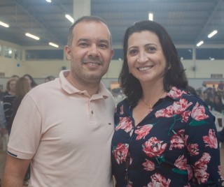 
<a style='margin-left: 5px;' class='btn btn-xs btn-social btn-facebook' href='https://www.facebook.com/sharer/sharer.php?u=https://galeramix.s01.web.getmuller.com.br/imagem/a106/800-800-90/conteudo/site_galerias/106/img4415.jpg' rel='popup' data-width='500' data-height='400'><i class='fa fa-facebook'></i>Compartilhar <span class='hidden-xs'>no Facebook</span>
</a> 
<a class='btn btn-default btn-xs' target='_blank' href='imagem/a106/800-800-90/conteudo/site_galerias/106/img4415.jpg'>
<span class='glyphicon glyphicon-cloud-download'></span> Salvar
</a>
