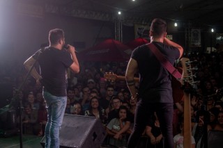 
<a style='margin-left: 5px;' class='btn btn-xs btn-social btn-facebook' href='https://www.facebook.com/sharer/sharer.php?u=https://galeramix.s01.web.getmuller.com.br/imagem/a106/800-800-90/conteudo/site_galerias/106/img4430.jpg' rel='popup' data-width='500' data-height='400'><i class='fa fa-facebook'></i>Compartilhar <span class='hidden-xs'>no Facebook</span>
</a> 
<a class='btn btn-default btn-xs' target='_blank' href='imagem/a106/800-800-90/conteudo/site_galerias/106/img4430.jpg'>
<span class='glyphicon glyphicon-cloud-download'></span> Salvar
</a>
