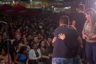 
<a style='margin-left: 5px;' class='btn btn-xs btn-social btn-facebook' href='https://www.facebook.com/sharer/sharer.php?u=https://galeramix.s01.web.getmuller.com.br/imagem/a106/800-800-90/conteudo/site_galerias/106/img4476.jpg' rel='popup' data-width='500' data-height='400'><i class='fa fa-facebook'></i>Compartilhar <span class='hidden-xs'>no Facebook</span>
</a> 
<a class='btn btn-default btn-xs' target='_blank' href='imagem/a106/800-800-90/conteudo/site_galerias/106/img4476.jpg'>
<span class='glyphicon glyphicon-cloud-download'></span> Salvar
</a>
