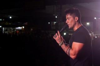 
<a style='margin-left: 5px;' class='btn btn-xs btn-social btn-facebook' href='https://www.facebook.com/sharer/sharer.php?u=https://galeramix.s01.web.getmuller.com.br/imagem/a106/800-800-90/conteudo/site_galerias/106/img4520.jpg' rel='popup' data-width='500' data-height='400'><i class='fa fa-facebook'></i>Compartilhar <span class='hidden-xs'>no Facebook</span>
</a> 
<a class='btn btn-default btn-xs' target='_blank' href='imagem/a106/800-800-90/conteudo/site_galerias/106/img4520.jpg'>
<span class='glyphicon glyphicon-cloud-download'></span> Salvar
</a>
