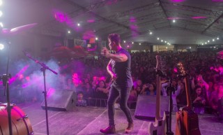 
<a style='margin-left: 5px;' class='btn btn-xs btn-social btn-facebook' href='https://www.facebook.com/sharer/sharer.php?u=https://galeramix.s01.web.getmuller.com.br/imagem/a106/800-800-90/conteudo/site_galerias/106/img4557.jpg' rel='popup' data-width='500' data-height='400'><i class='fa fa-facebook'></i>Compartilhar <span class='hidden-xs'>no Facebook</span>
</a> 
<a class='btn btn-default btn-xs' target='_blank' href='imagem/a106/800-800-90/conteudo/site_galerias/106/img4557.jpg'>
<span class='glyphicon glyphicon-cloud-download'></span> Salvar
</a>
