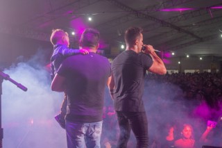 
<a style='margin-left: 5px;' class='btn btn-xs btn-social btn-facebook' href='https://www.facebook.com/sharer/sharer.php?u=https://galeramix.s01.web.getmuller.com.br/imagem/a106/800-800-90/conteudo/site_galerias/106/img4560.jpg' rel='popup' data-width='500' data-height='400'><i class='fa fa-facebook'></i>Compartilhar <span class='hidden-xs'>no Facebook</span>
</a> 
<a class='btn btn-default btn-xs' target='_blank' href='imagem/a106/800-800-90/conteudo/site_galerias/106/img4560.jpg'>
<span class='glyphicon glyphicon-cloud-download'></span> Salvar
</a>
