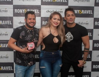 
<a style='margin-left: 5px;' class='btn btn-xs btn-social btn-facebook' href='https://www.facebook.com/sharer/sharer.php?u=https://galeramix.s01.web.getmuller.com.br/imagem/a106/800-800-90/conteudo/site_galerias/106/img4593.jpg' rel='popup' data-width='500' data-height='400'><i class='fa fa-facebook'></i>Compartilhar <span class='hidden-xs'>no Facebook</span>
</a> 
<a class='btn btn-default btn-xs' target='_blank' href='imagem/a106/800-800-90/conteudo/site_galerias/106/img4593.jpg'>
<span class='glyphicon glyphicon-cloud-download'></span> Salvar
</a>
