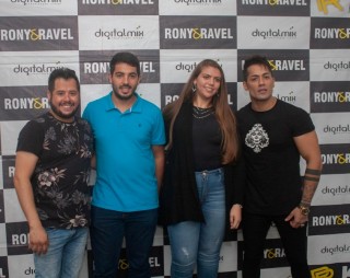 
<a style='margin-left: 5px;' class='btn btn-xs btn-social btn-facebook' href='https://www.facebook.com/sharer/sharer.php?u=https://galeramix.s01.web.getmuller.com.br/imagem/a106/800-800-90/conteudo/site_galerias/106/img4597.jpg' rel='popup' data-width='500' data-height='400'><i class='fa fa-facebook'></i>Compartilhar <span class='hidden-xs'>no Facebook</span>
</a> 
<a class='btn btn-default btn-xs' target='_blank' href='imagem/a106/800-800-90/conteudo/site_galerias/106/img4597.jpg'>
<span class='glyphicon glyphicon-cloud-download'></span> Salvar
</a>
