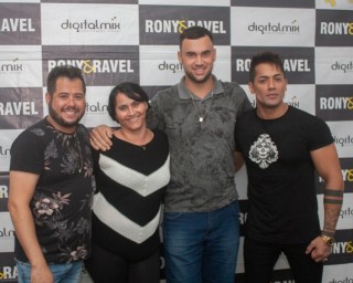 
<a style='margin-left: 5px;' class='btn btn-xs btn-social btn-facebook' href='https://www.facebook.com/sharer/sharer.php?u=https://galeramix.s01.web.getmuller.com.br/imagem/a106/800-800-90/conteudo/site_galerias/106/img4600.jpg' rel='popup' data-width='500' data-height='400'><i class='fa fa-facebook'></i>Compartilhar <span class='hidden-xs'>no Facebook</span>
</a> 
<a class='btn btn-default btn-xs' target='_blank' href='imagem/a106/800-800-90/conteudo/site_galerias/106/img4600.jpg'>
<span class='glyphicon glyphicon-cloud-download'></span> Salvar
</a>
