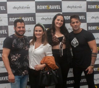 
<a style='margin-left: 5px;' class='btn btn-xs btn-social btn-facebook' href='https://www.facebook.com/sharer/sharer.php?u=https://galeramix.s01.web.getmuller.com.br/imagem/a106/800-800-90/conteudo/site_galerias/106/img4629.jpg' rel='popup' data-width='500' data-height='400'><i class='fa fa-facebook'></i>Compartilhar <span class='hidden-xs'>no Facebook</span>
</a> 
<a class='btn btn-default btn-xs' target='_blank' href='imagem/a106/800-800-90/conteudo/site_galerias/106/img4629.jpg'>
<span class='glyphicon glyphicon-cloud-download'></span> Salvar
</a>
