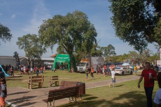 
<a style='margin-left: 5px;' class='btn btn-xs btn-social btn-facebook' href='https://www.facebook.com/sharer/sharer.php?u=https://galeramix.s01.web.getmuller.com.br/imagem/a108/800-800-90/conteudo/site_galerias/108/tijucasaaniversario-159-anos-tijucas-galera-mix-44.jpg' rel='popup' data-width='500' data-height='400'><i class='fa fa-facebook'></i>Compartilhar <span class='hidden-xs'>no Facebook</span>
</a> 
<a class='btn btn-default btn-xs' target='_blank' href='imagem/a108/800-800-90/conteudo/site_galerias/108/tijucasaaniversario-159-anos-tijucas-galera-mix-44.jpg'>
<span class='glyphicon glyphicon-cloud-download'></span> Salvar
</a>
