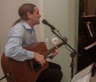 
                                <a style='margin-left: 5px;' class='btn btn-xs btn-social btn-facebook' href='https://www.facebook.com/sharer/sharer.php?u=https://galeramix.s01.web.getmuller.com.br/imagem/a109/800-800-90/conteudo/site_galerias/109/nona-cre-tijucas-jantar-dia-dos-namorados-galeramix-10.jpg' rel='popup' data-width='500' data-height='400'><i class='fa fa-facebook'></i>Compartilhar <span class='hidden-xs'>no Facebook</span>
                            </a> 
                            <a class='btn btn-default btn-xs' target='_blank' href='imagem/a109/800-800-90/conteudo/site_galerias/109/nona-cre-tijucas-jantar-dia-dos-namorados-galeramix-10.jpg'>
                                <span class='glyphicon glyphicon-cloud-download'></span> Salvar
                            </a>
                            