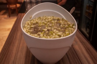 
                        <a style='margin-left: 5px;' class='btn btn-xs btn-social btn-facebook' href='https://www.facebook.com/sharer/sharer.php?u=https://galeramix.s01.web.getmuller.com.br/imagem/a109/800-800-90/conteudo/site_galerias/109/nona-cre-tijucas-jantar-dia-dos-namorados-galeramix-12.jpg' rel='popup' data-width='500' data-height='400'><i class='fa fa-facebook'></i>Compartilhar <span class='hidden-xs'>no Facebook</span>
                    </a> 
                    <a class='btn btn-default btn-xs' target='_blank' href='imagem/a109/800-800-90/conteudo/site_galerias/109/nona-cre-tijucas-jantar-dia-dos-namorados-galeramix-12.jpg'>
                        <span class='glyphicon glyphicon-cloud-download'></span> Salvar
                    </a>
                    