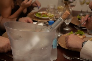 
<a style='margin-left: 5px;' class='btn btn-xs btn-social btn-facebook' href='https://www.facebook.com/sharer/sharer.php?u=https://galeramix.s01.web.getmuller.com.br/imagem/a109/800-800-90/conteudo/site_galerias/109/nona-cre-tijucas-jantar-dia-dos-namorados-galeramix-22.jpg' rel='popup' data-width='500' data-height='400'><i class='fa fa-facebook'></i>Compartilhar <span class='hidden-xs'>no Facebook</span>
</a> 
<a class='btn btn-default btn-xs' target='_blank' href='imagem/a109/800-800-90/conteudo/site_galerias/109/nona-cre-tijucas-jantar-dia-dos-namorados-galeramix-22.jpg'>
<span class='glyphicon glyphicon-cloud-download'></span> Salvar
</a>
