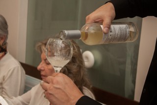 
<a style='margin-left: 5px;' class='btn btn-xs btn-social btn-facebook' href='https://www.facebook.com/sharer/sharer.php?u=https://galeramix.s01.web.getmuller.com.br/imagem/a109/800-800-90/conteudo/site_galerias/109/nona-cre-tijucas-jantar-dia-dos-namorados-galeramix-28.jpg' rel='popup' data-width='500' data-height='400'><i class='fa fa-facebook'></i>Compartilhar <span class='hidden-xs'>no Facebook</span>
</a> 
<a class='btn btn-default btn-xs' target='_blank' href='imagem/a109/800-800-90/conteudo/site_galerias/109/nona-cre-tijucas-jantar-dia-dos-namorados-galeramix-28.jpg'>
<span class='glyphicon glyphicon-cloud-download'></span> Salvar
</a>
