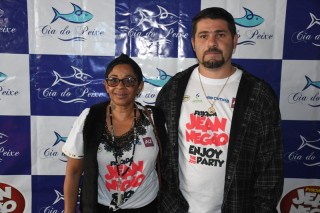 
                            <a style='margin-left: 5px;' class='btn btn-xs btn-social btn-facebook' href='https://www.facebook.com/sharer/sharer.php?u=https://galeramix.s01.web.getmuller.com.br/imagem/a110/800-800-90/conteudo/site_galerias/110/feijoada-do-jean-negao-2019-10.jpg' rel='popup' data-width='500' data-height='400'><i class='fa fa-facebook'></i>Compartilhar <span class='hidden-xs'>no Facebook</span>
                        </a> 
                        <a class='btn btn-default btn-xs' target='_blank' href='imagem/a110/800-800-90/conteudo/site_galerias/110/feijoada-do-jean-negao-2019-10.jpg'>
                            <span class='glyphicon glyphicon-cloud-download'></span> Salvar
                        </a>
                        