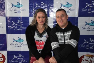 
<a style='margin-left: 5px;' class='btn btn-xs btn-social btn-facebook' href='https://www.facebook.com/sharer/sharer.php?u=https://galeramix.s01.web.getmuller.com.br/imagem/a110/800-800-90/conteudo/site_galerias/110/feijoada-do-jean-negao-2019-11.jpg' rel='popup' data-width='500' data-height='400'><i class='fa fa-facebook'></i>Compartilhar <span class='hidden-xs'>no Facebook</span>
</a> 
<a class='btn btn-default btn-xs' target='_blank' href='imagem/a110/800-800-90/conteudo/site_galerias/110/feijoada-do-jean-negao-2019-11.jpg'>
<span class='glyphicon glyphicon-cloud-download'></span> Salvar
</a>
