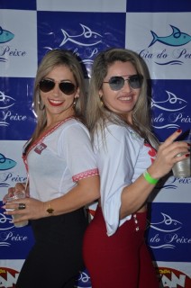 
<a style='margin-left: 5px;' class='btn btn-xs btn-social btn-facebook' href='https://www.facebook.com/sharer/sharer.php?u=https://galeramix.s01.web.getmuller.com.br/imagem/a110/800-800-90/conteudo/site_galerias/110/feijoada-do-jean-negao-2019-157.jpg' rel='popup' data-width='500' data-height='400'><i class='fa fa-facebook'></i>Compartilhar <span class='hidden-xs'>no Facebook</span>
</a> 
<a class='btn btn-default btn-xs' target='_blank' href='imagem/a110/800-800-90/conteudo/site_galerias/110/feijoada-do-jean-negao-2019-157.jpg'>
<span class='glyphicon glyphicon-cloud-download'></span> Salvar
</a>
