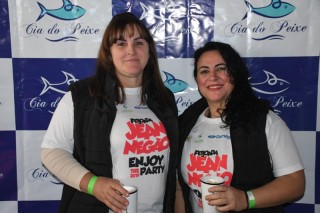 
<a style='margin-left: 5px;' class='btn btn-xs btn-social btn-facebook' href='https://www.facebook.com/sharer/sharer.php?u=https://galeramix.s01.web.getmuller.com.br/imagem/a110/800-800-90/conteudo/site_galerias/110/feijoada-do-jean-negao-2019-19.jpg' rel='popup' data-width='500' data-height='400'><i class='fa fa-facebook'></i>Compartilhar <span class='hidden-xs'>no Facebook</span>
</a> 
<a class='btn btn-default btn-xs' target='_blank' href='imagem/a110/800-800-90/conteudo/site_galerias/110/feijoada-do-jean-negao-2019-19.jpg'>
<span class='glyphicon glyphicon-cloud-download'></span> Salvar
</a>
