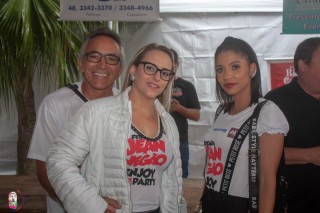 
<a style='margin-left: 5px;' class='btn btn-xs btn-social btn-facebook' href='https://www.facebook.com/sharer/sharer.php?u=https://galeramix.s01.web.getmuller.com.br/imagem/a110/800-800-90/conteudo/site_galerias/110/feijoada-do-jean-negao-2019-47.jpg' rel='popup' data-width='500' data-height='400'><i class='fa fa-facebook'></i>Compartilhar <span class='hidden-xs'>no Facebook</span>
</a> 
<a class='btn btn-default btn-xs' target='_blank' href='imagem/a110/800-800-90/conteudo/site_galerias/110/feijoada-do-jean-negao-2019-47.jpg'>
<span class='glyphicon glyphicon-cloud-download'></span> Salvar
</a>
