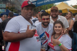 
<a style='margin-left: 5px;' class='btn btn-xs btn-social btn-facebook' href='https://www.facebook.com/sharer/sharer.php?u=https://galeramix.s01.web.getmuller.com.br/imagem/a110/800-800-90/conteudo/site_galerias/110/feijoada-do-jean-negao-2019-60.jpg' rel='popup' data-width='500' data-height='400'><i class='fa fa-facebook'></i>Compartilhar <span class='hidden-xs'>no Facebook</span>
</a> 
<a class='btn btn-default btn-xs' target='_blank' href='imagem/a110/800-800-90/conteudo/site_galerias/110/feijoada-do-jean-negao-2019-60.jpg'>
<span class='glyphicon glyphicon-cloud-download'></span> Salvar
</a>
