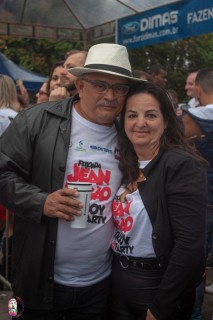 
<a style='margin-left: 5px;' class='btn btn-xs btn-social btn-facebook' href='https://www.facebook.com/sharer/sharer.php?u=https://galeramix.s01.web.getmuller.com.br/imagem/a110/800-800-90/conteudo/site_galerias/110/feijoada-do-jean-negao-2019-64.jpg' rel='popup' data-width='500' data-height='400'><i class='fa fa-facebook'></i>Compartilhar <span class='hidden-xs'>no Facebook</span>
</a> 
<a class='btn btn-default btn-xs' target='_blank' href='imagem/a110/800-800-90/conteudo/site_galerias/110/feijoada-do-jean-negao-2019-64.jpg'>
<span class='glyphicon glyphicon-cloud-download'></span> Salvar
</a>
