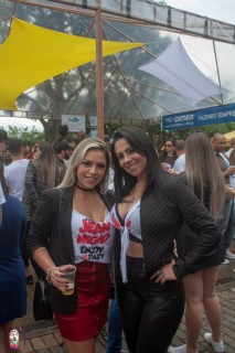 
<a style='margin-left: 5px;' class='btn btn-xs btn-social btn-facebook' href='https://www.facebook.com/sharer/sharer.php?u=https://galeramix.s01.web.getmuller.com.br/imagem/a110/800-800-90/conteudo/site_galerias/110/feijoada-do-jean-negao-2019-68.jpg' rel='popup' data-width='500' data-height='400'><i class='fa fa-facebook'></i>Compartilhar <span class='hidden-xs'>no Facebook</span>
</a> 
<a class='btn btn-default btn-xs' target='_blank' href='imagem/a110/800-800-90/conteudo/site_galerias/110/feijoada-do-jean-negao-2019-68.jpg'>
<span class='glyphicon glyphicon-cloud-download'></span> Salvar
</a>
