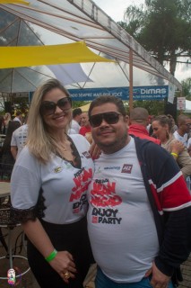 
<a style='margin-left: 5px;' class='btn btn-xs btn-social btn-facebook' href='https://www.facebook.com/sharer/sharer.php?u=https://galeramix.s01.web.getmuller.com.br/imagem/a110/800-800-90/conteudo/site_galerias/110/feijoada-do-jean-negao-2019-75.jpg' rel='popup' data-width='500' data-height='400'><i class='fa fa-facebook'></i>Compartilhar <span class='hidden-xs'>no Facebook</span>
</a> 
<a class='btn btn-default btn-xs' target='_blank' href='imagem/a110/800-800-90/conteudo/site_galerias/110/feijoada-do-jean-negao-2019-75.jpg'>
<span class='glyphicon glyphicon-cloud-download'></span> Salvar
</a>
