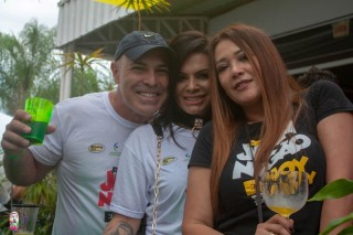 
<a style='margin-left: 5px;' class='btn btn-xs btn-social btn-facebook' href='https://www.facebook.com/sharer/sharer.php?u=https://galeramix.s01.web.getmuller.com.br/imagem/a110/800-800-90/conteudo/site_galerias/110/feijoada-do-jean-negao-2019-77.jpg' rel='popup' data-width='500' data-height='400'><i class='fa fa-facebook'></i>Compartilhar <span class='hidden-xs'>no Facebook</span>
</a> 
<a class='btn btn-default btn-xs' target='_blank' href='imagem/a110/800-800-90/conteudo/site_galerias/110/feijoada-do-jean-negao-2019-77.jpg'>
<span class='glyphicon glyphicon-cloud-download'></span> Salvar
</a>
