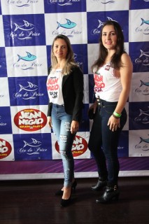 
<a style='margin-left: 5px;' class='btn btn-xs btn-social btn-facebook' href='https://www.facebook.com/sharer/sharer.php?u=https://galeramix.s01.web.getmuller.com.br/imagem/a110/800-800-90/conteudo/site_galerias/110/feijoada-do-jean-negao-2019-97.jpg' rel='popup' data-width='500' data-height='400'><i class='fa fa-facebook'></i>Compartilhar <span class='hidden-xs'>no Facebook</span>
</a> 
<a class='btn btn-default btn-xs' target='_blank' href='imagem/a110/800-800-90/conteudo/site_galerias/110/feijoada-do-jean-negao-2019-97.jpg'>
<span class='glyphicon glyphicon-cloud-download'></span> Salvar
</a>
