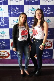 
<a style='margin-left: 5px;' class='btn btn-xs btn-social btn-facebook' href='https://www.facebook.com/sharer/sharer.php?u=https://galeramix.s01.web.getmuller.com.br/imagem/a110/800-800-90/conteudo/site_galerias/110/feijoada-do-jean-negao-2019-98.jpg' rel='popup' data-width='500' data-height='400'><i class='fa fa-facebook'></i>Compartilhar <span class='hidden-xs'>no Facebook</span>
</a> 
<a class='btn btn-default btn-xs' target='_blank' href='imagem/a110/800-800-90/conteudo/site_galerias/110/feijoada-do-jean-negao-2019-98.jpg'>
<span class='glyphicon glyphicon-cloud-download'></span> Salvar
</a>
