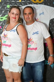 
    <a style='margin-left: 5px;' class='btn btn-xs btn-social btn-facebook' href='https://www.facebook.com/sharer/sharer.php?u=https://galeramix.s01.web.getmuller.com.br/imagem/a112/800-800-90/conteudo/site_galerias/112/20-desenferruje-lives-tijucas-galeramix-104.jpg' rel='popup' data-width='500' data-height='400'><i class='fa fa-facebook'></i>Compartilhar <span class='hidden-xs'>no Facebook</span>
</a> 
<a class='btn btn-default btn-xs' target='_blank' href='imagem/a112/800-800-90/conteudo/site_galerias/112/20-desenferruje-lives-tijucas-galeramix-104.jpg'>
    <span class='glyphicon glyphicon-cloud-download'></span> Salvar
</a>
