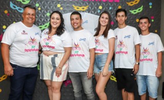 
<a style='margin-left: 5px;' class='btn btn-xs btn-social btn-facebook' href='https://www.facebook.com/sharer/sharer.php?u=https://galeramix.s01.web.getmuller.com.br/imagem/a112/800-800-90/conteudo/site_galerias/112/20-desenferruje-lives-tijucas-galeramix-108.jpg' rel='popup' data-width='500' data-height='400'><i class='fa fa-facebook'></i>Compartilhar <span class='hidden-xs'>no Facebook</span>
</a> 
<a class='btn btn-default btn-xs' target='_blank' href='imagem/a112/800-800-90/conteudo/site_galerias/112/20-desenferruje-lives-tijucas-galeramix-108.jpg'>
<span class='glyphicon glyphicon-cloud-download'></span> Salvar
</a>
