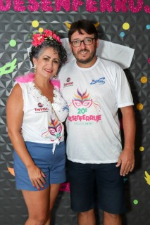 
<a style='margin-left: 5px;' class='btn btn-xs btn-social btn-facebook' href='https://www.facebook.com/sharer/sharer.php?u=https://galeramix.s01.web.getmuller.com.br/imagem/a112/800-800-90/conteudo/site_galerias/112/20-desenferruje-lives-tijucas-galeramix-16.jpg' rel='popup' data-width='500' data-height='400'><i class='fa fa-facebook'></i>Compartilhar <span class='hidden-xs'>no Facebook</span>
</a> 
<a class='btn btn-default btn-xs' target='_blank' href='imagem/a112/800-800-90/conteudo/site_galerias/112/20-desenferruje-lives-tijucas-galeramix-16.jpg'>
<span class='glyphicon glyphicon-cloud-download'></span> Salvar
</a>
