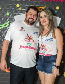 
<a style='margin-left: 5px;' class='btn btn-xs btn-social btn-facebook' href='https://www.facebook.com/sharer/sharer.php?u=https://galeramix.s01.web.getmuller.com.br/imagem/a112/800-800-90/conteudo/site_galerias/112/20-desenferruje-lives-tijucas-galeramix-168.jpg' rel='popup' data-width='500' data-height='400'><i class='fa fa-facebook'></i>Compartilhar <span class='hidden-xs'>no Facebook</span>
</a> 
<a class='btn btn-default btn-xs' target='_blank' href='imagem/a112/800-800-90/conteudo/site_galerias/112/20-desenferruje-lives-tijucas-galeramix-168.jpg'>
<span class='glyphicon glyphicon-cloud-download'></span> Salvar
</a>
