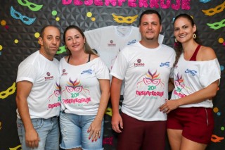 
<a style='margin-left: 5px;' class='btn btn-xs btn-social btn-facebook' href='https://www.facebook.com/sharer/sharer.php?u=https://galeramix.s01.web.getmuller.com.br/imagem/a112/800-800-90/conteudo/site_galerias/112/20-desenferruje-lives-tijucas-galeramix-172.jpg' rel='popup' data-width='500' data-height='400'><i class='fa fa-facebook'></i>Compartilhar <span class='hidden-xs'>no Facebook</span>
</a> 
<a class='btn btn-default btn-xs' target='_blank' href='imagem/a112/800-800-90/conteudo/site_galerias/112/20-desenferruje-lives-tijucas-galeramix-172.jpg'>
<span class='glyphicon glyphicon-cloud-download'></span> Salvar
</a>
